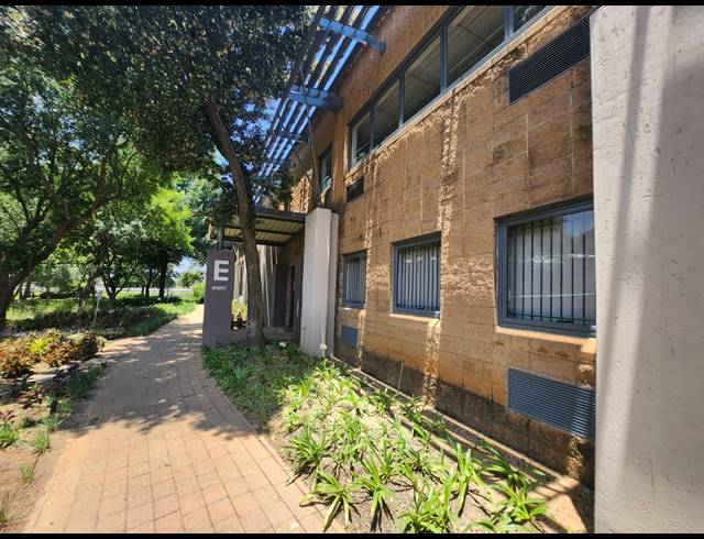 683M² OFFICE TO LET IN RANDJESPARK